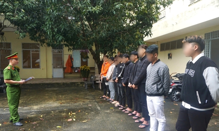 Khởi tố 9 thanh niên đuổi đánh nhau gây náo loạn đường phố ở Đà Nẵng