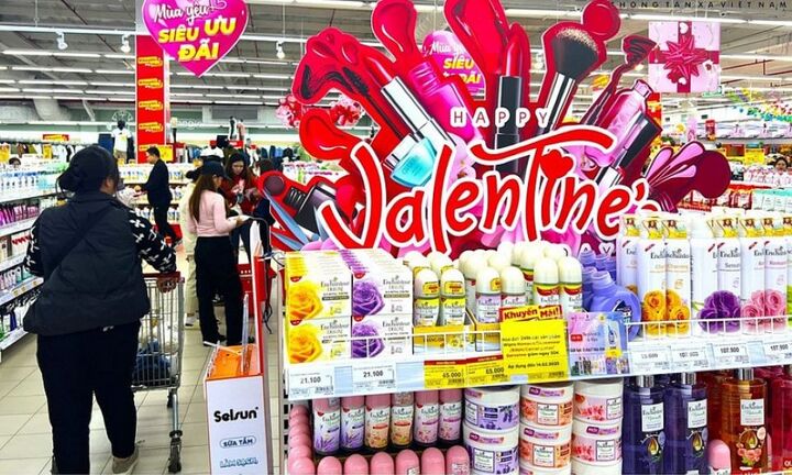 Thị trường quà tặng ngày lễ tình nhân Valentine 2025 sôi động