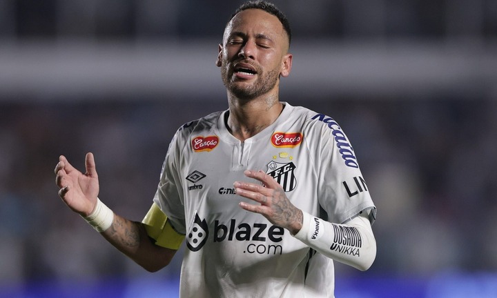 Neymar gây thất vọng, cổ động viên kêu gọi giải nghệ