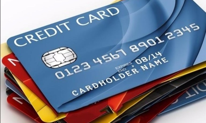 Thẻ ngân hàng chưa kích hoạt có bị tính phí thường niên không?