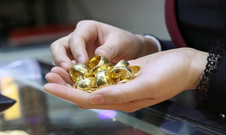 Giá vàng chiều nay (19/2): Vàng trong nước tăng mạnh