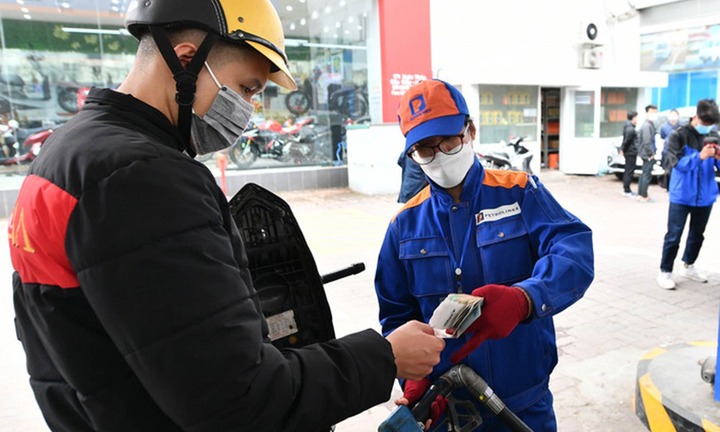 Giá xăng trong nước đồng loạt tăng từ chiều nay (20/2)