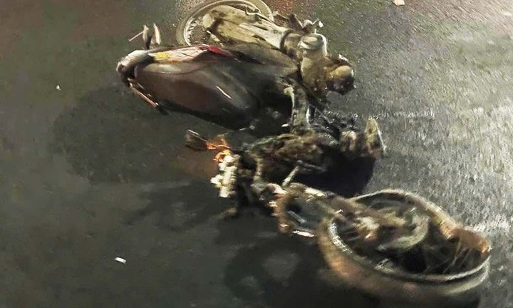 Hà Nội: Ô tô va chạm xe máy trên cầu Nhật Tân, một người tử vong