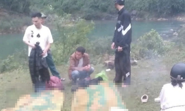 Quảng Bình: Trượt chân khi lội qua khe suối, 2 thanh niên đuối nước tử vong