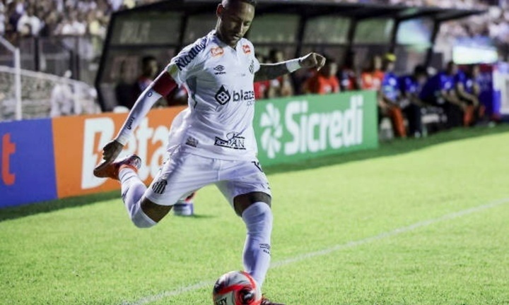 Clip: Chiêm ngưỡng bàn thắng đẹp mắt của Neymar từ quả phạt góc