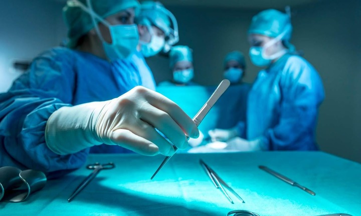 Định mệnh nghiệt ngã từ sai sót y khoa: Gây mê thất bại, bệnh nhân tỉnh dậy giữa ca mổ, sốc tâm lý tự kết thúc cuộc đời