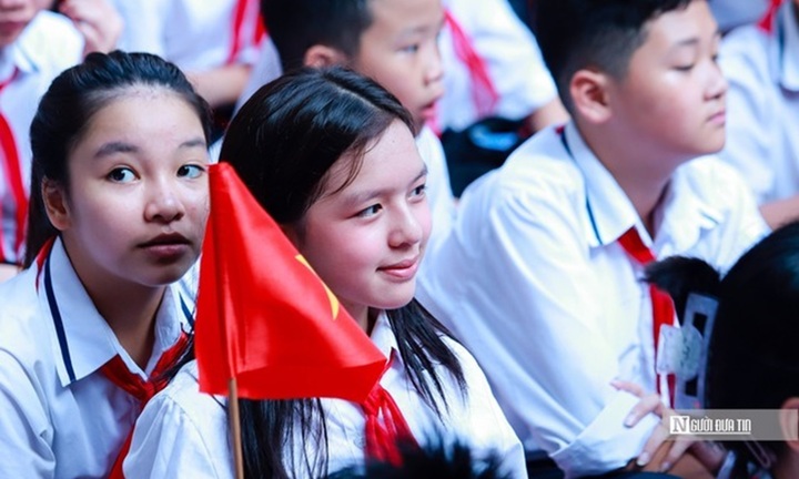 Bộ GD&ĐT: Cần khoảng 30.000 tỷ đồng/năm để miễn toàn bộ học phí công lập từ mầm non đến hết THPT