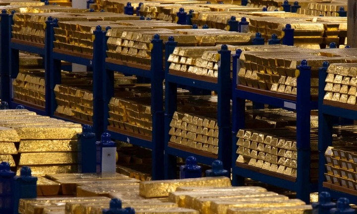 Máy bay chở hàng trăm tấn vàng về Mỹ, hé lộ nguyên nhân khiến vàng bị rút ồ ạt