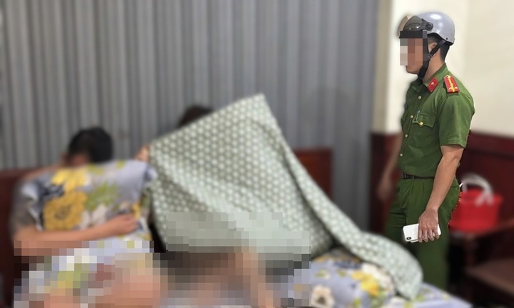 Bắt quả tang đôi nam nữ mua bán dâm trong nhà nghỉ, giá 700 nghìn đồng