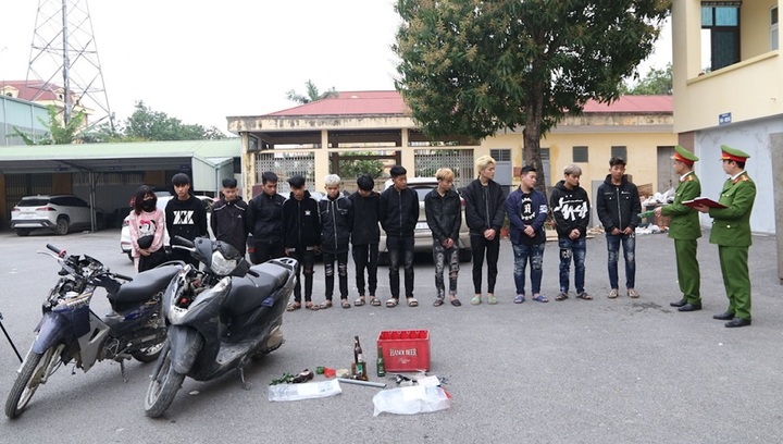 Bắt nhóm thanh thiếu niên mang gạch, đá giải quyết mâu thuẫn