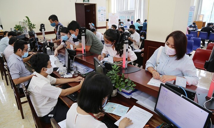 Hà Nội: Tạm dừng việc tuyển dụng vào công chức, viên chức