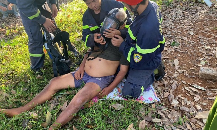 Giải cứu người đàn ông bị rơi xuống giếng sâu 10m