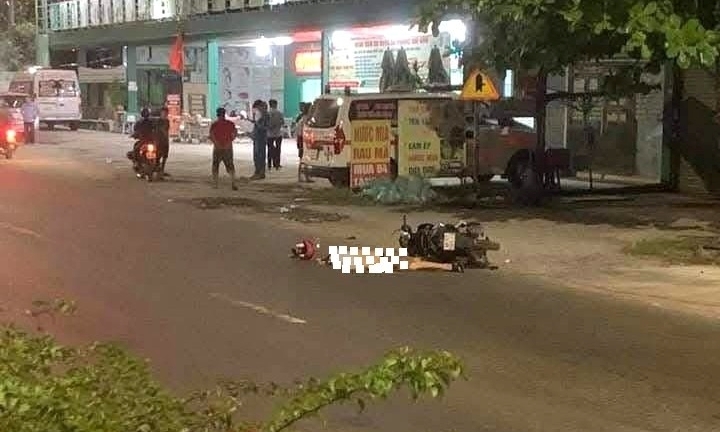 Người đàn ông tử vong trên đường ở Bình Dương: Nghi xe tải cán rồi bỏ trốn