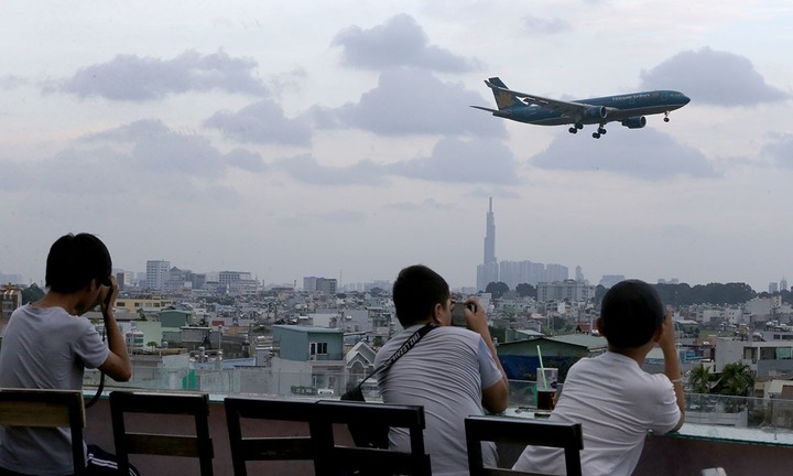 Quán cà phê phong cách nhà chờ sân bay ở TP.HCM