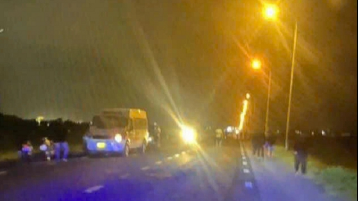 Điều tra vụ xe trung chuyển khách va chạm xe máy, 2 người thương vong