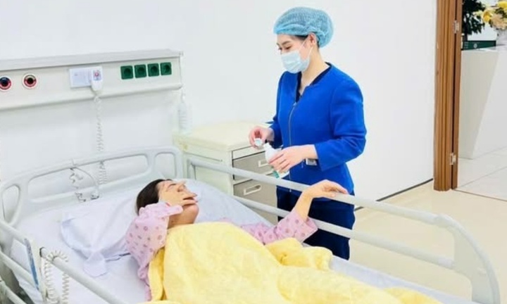 Trượt chân khi chụp ảnh ở bãi đá sông Hồng, cô gái trẻ gặp nạn nghiêm trọng