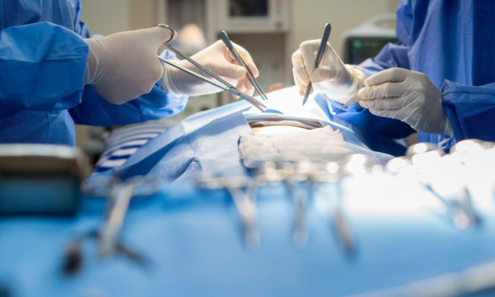 Định mệnh nghiệt ngã sai sót y khoa Đông-Tây: Bác sĩ say rượu vẫn tiến hành phẫu thuật, 2 mẹ con tử vong thương tâm