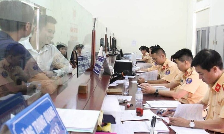 Bộ Công an hướng dẫn giải quyết xử phạt hành chính khi bỏ công an cấp huyện