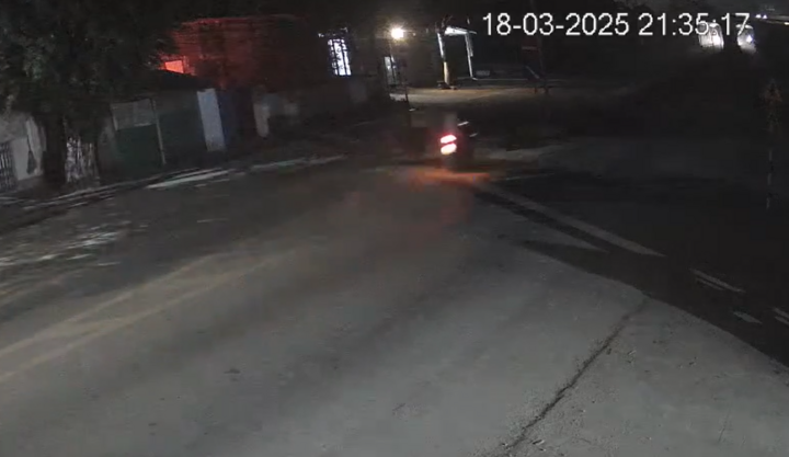 Clip: Không làm chủ tốc độ, tài xế đâm vào dải phân cách, tử vong thương tâm