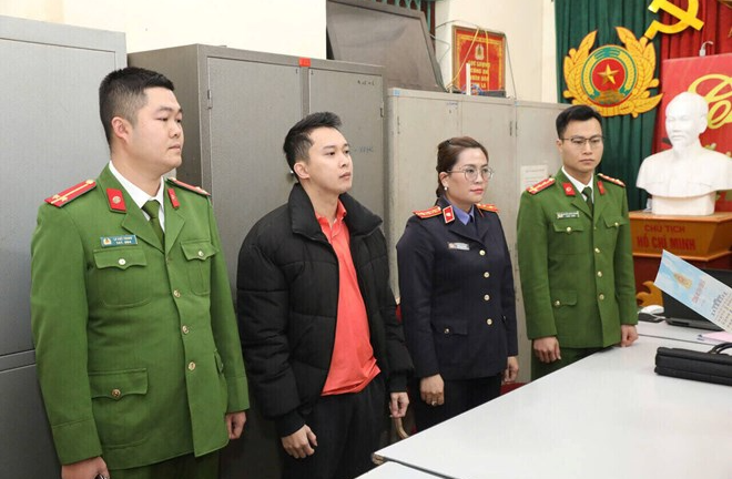 Thủ đoạn lừa đảo, chiếm đoạt gần 1 tỷ đồng của nhân viên nhân hàng ở Sơn La