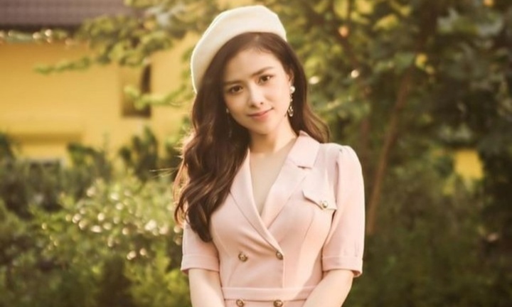 Dương Hoàng Yến tiết lộ việc nhập viện cấp cứu, “bủn rủn tay chân” khi nghe chẩn đoán của bác sĩ