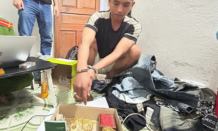 Tạm giữ nam thanh niên đột nhập nhà dân, đục két sắt trộm hơn 1 tỷ đồng ở Quảng Nam