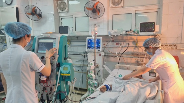 Người đàn ông nguy kịch sau khi uống thuốc chữa tiểu đường mua trên TikTok