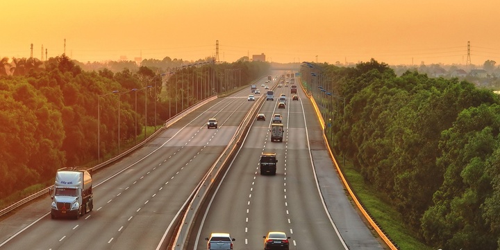 Tài xế cần lưu ý những quy định nào khi đi vào cao tốc?