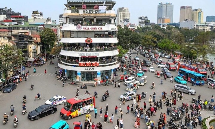 Hà Nội: Cấm phương tiện qua lại khu vực tòa nhà Hàm cá mập từ ngày 7/4