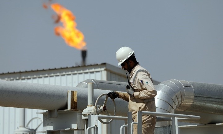 Giá dầu giảm xuống mức thấp nhất trong 4 năm, chuyên gia nói gì?