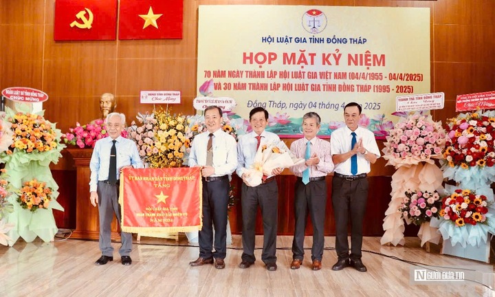 Hội Luật gia tỉnh Đồng Tháp: 30 năm vững bước, vinh dự nhận Cờ thi đua của UBND tỉnh