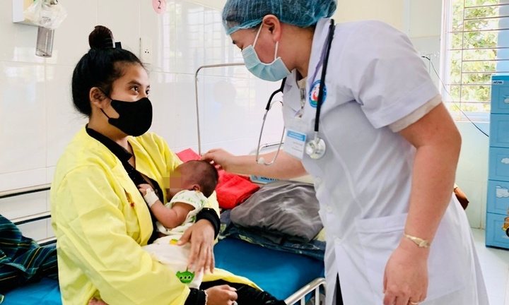 Một bệnh nhi tử vong nghi do biến chứng sởi ở Gia Lai