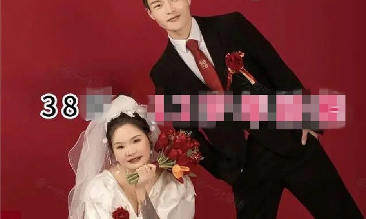 Lấy chồng trẻ hơn 12 tuổi, đám cưới chú rể nói một câu khiến cô dâu rơi nước mắt