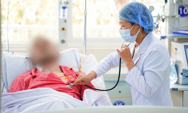 Người đàn ông co giật, tổn thương gan thận nặng sau khi chạy marathon 42km