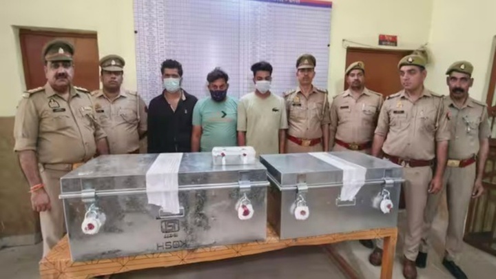 Phát hiện 13,8 tỷ đồng tiền mặt được chôn giấu ở nơi không ngờ tới