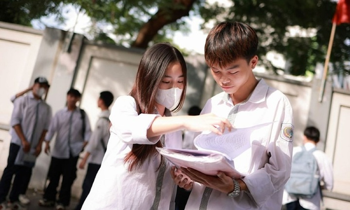 Tuyển sinh 2025: Bộ GD&ĐT yêu cầu các trường rà soát tổ hợp xét tuyển lạ