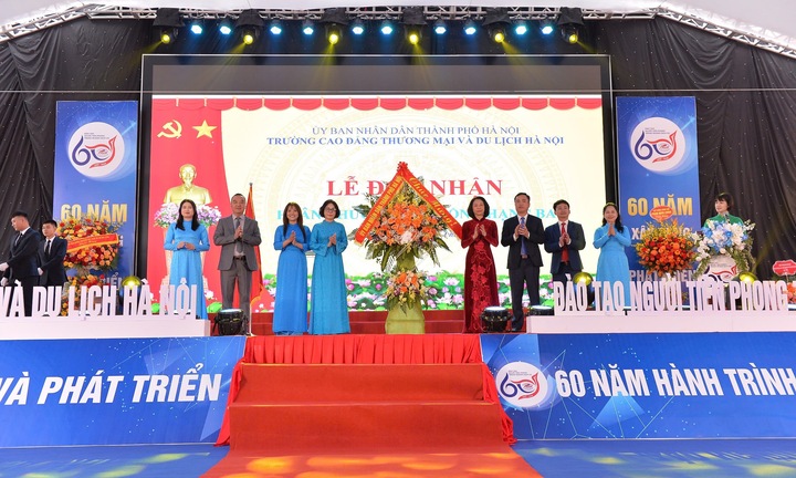 PVcomBank tài trợ 1 tỷ đồng xây dựng “Tuyến đường Gốm sứ kỳ quan thế giới”