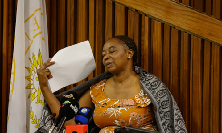 Tiền bảo hiểm làm 