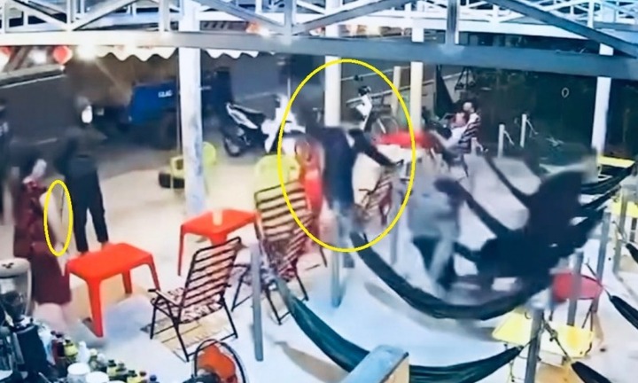 Xác minh vụ nhóm “trẻ trâu” cầm mã tấu xông vào quán nước chém 3 người trọng thương