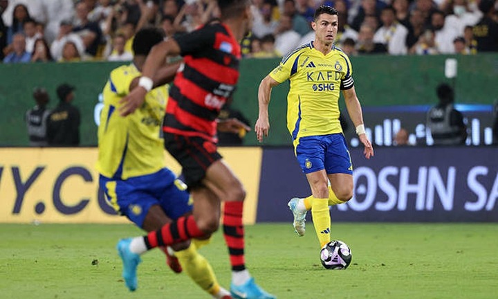 Ronaldo tỏa sáng với cú đúp bàn thắng, Al Nassr ngược dòng ngoạn mục