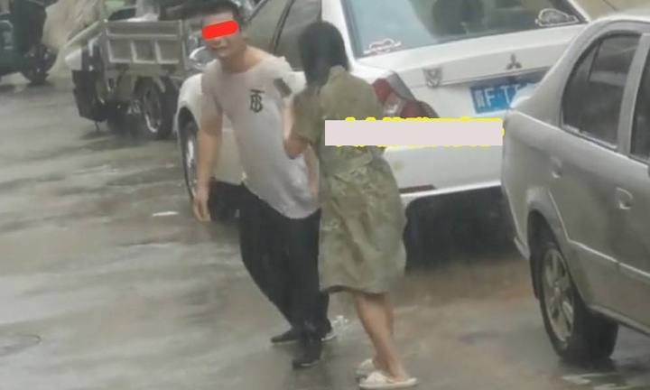 Chán nản vì chồng quá yêu chiều, vợ ra ngoài 