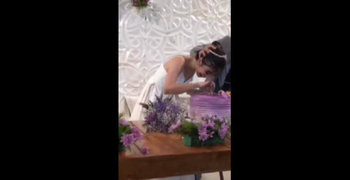 Clip: Úp mặt cô dâu vào bánh kem, chú rể hứng chịu 