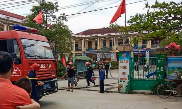 Rò rỉ khí gas gây cháy bếp ăn trường mầm non ở Thái Bình, hơn 200 cô trò phải sơ tán