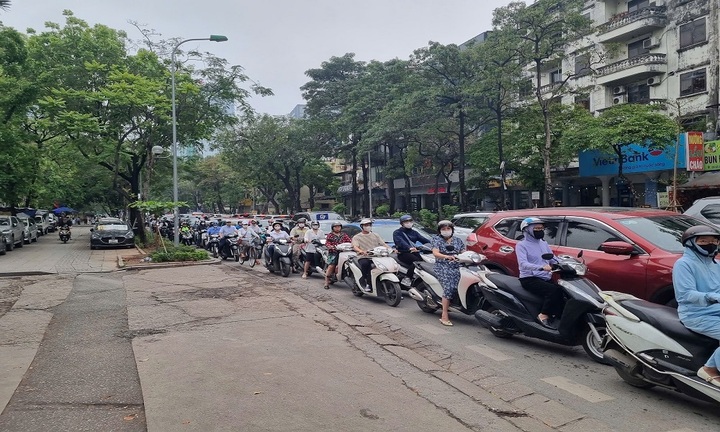 Hà Nội tăng cường xử lý vi phạm giao thông “nóng” tại khu vực nội thành