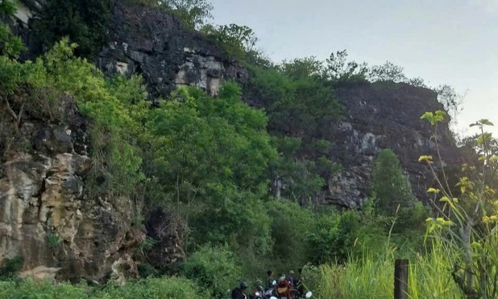 Nghệ An: Phát hiện nhiều bộ xương nghi của người trong hang đá 