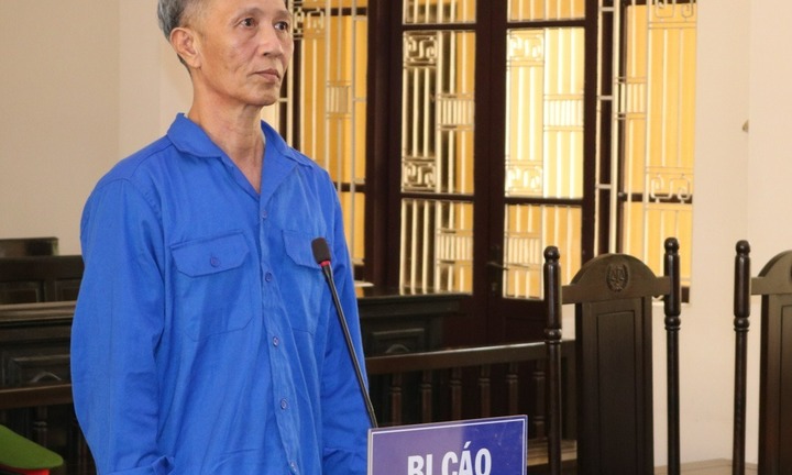 Ông ngoại ném cháu 2 tuổi quấy khóc xuống ao bị tuyên án 10 năm tù