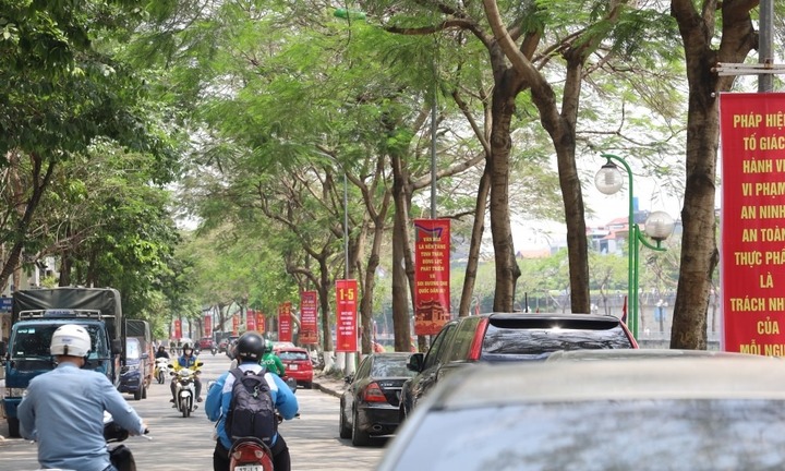 Không cho người lao động nghỉ 5 ngày lễ 30/4 và 1/5 năm 2025, doanh nghiệp có bị phạt không?