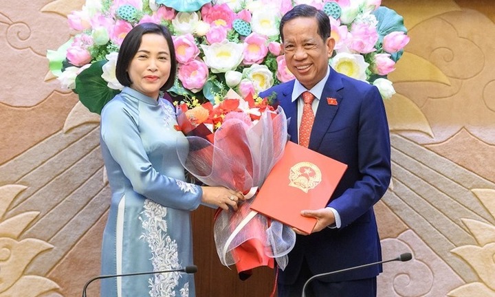 Một Phó Chủ nhiệm Ủy ban của Quốc hội xin nghỉ hưu trước tuổi