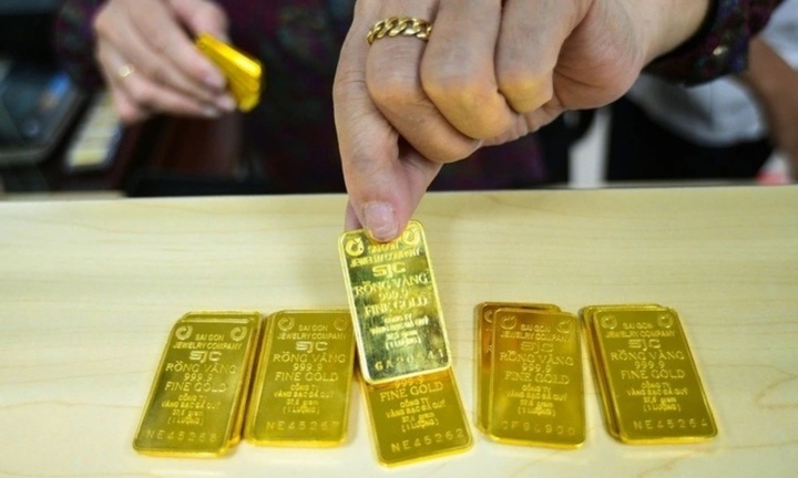 Giá vàng tối nay (25/4): Giá vàng trong nước tuột dốc, chuyên gia nói gì?
