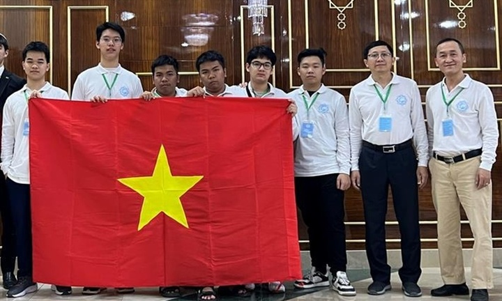 6 học sinh Việt Nam đạt Huy chương Vàng Olympic Giao lưu toán học